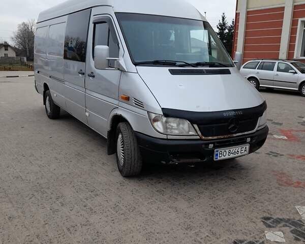 Серый Мерседес Sprinter, объемом двигателя 2.69 л и пробегом 74 тыс. км за 12000 $, фото 1 на Automoto.ua