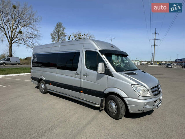 Серый Мерседес Sprinter, объемом двигателя 2.15 л и пробегом 476 тыс. км за 14200 $, фото 1 на Automoto.ua