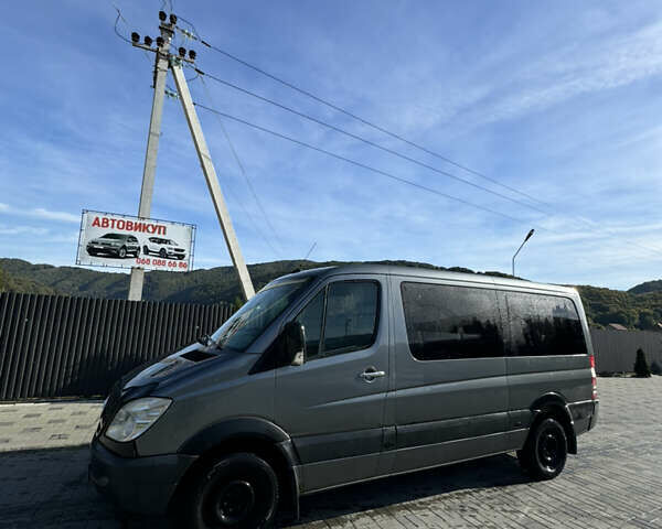 Серый Мерседес Sprinter, объемом двигателя 2.2 л и пробегом 930 тыс. км за 7800 $, фото 1 на Automoto.ua