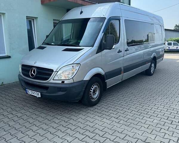 Серый Мерседес Sprinter, объемом двигателя 2.9 л и пробегом 200 тыс. км за 15900 $, фото 1 на Automoto.ua