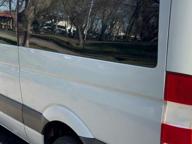 Серый Мерседес Sprinter, объемом двигателя 2.99 л и пробегом 610 тыс. км за 10500 $, фото 1 на Automoto.ua