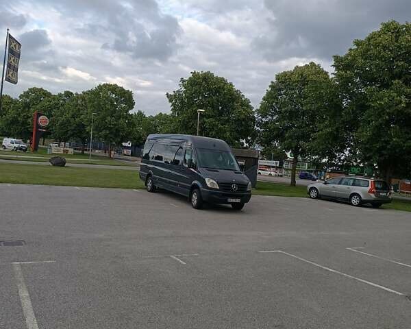 Сірий Мерседес Sprinter, об'ємом двигуна 2.15 л та пробігом 700 тис. км за 10999 $, фото 1 на Automoto.ua