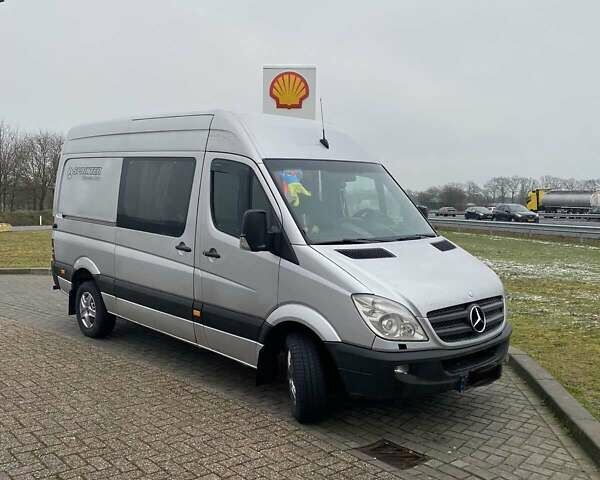 Серый Мерседес Sprinter, объемом двигателя 3.22 л и пробегом 700 тыс. км за 11250 $, фото 1 на Automoto.ua