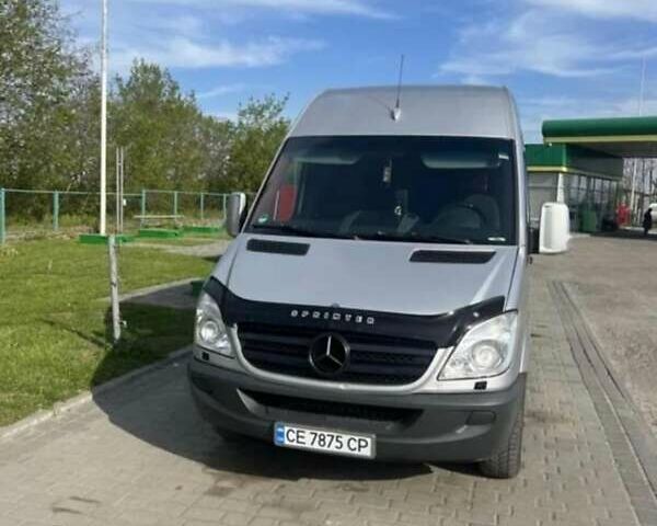 Серый Мерседес Sprinter, объемом двигателя 2.99 л и пробегом 640 тыс. км за 19035 $, фото 1 на Automoto.ua