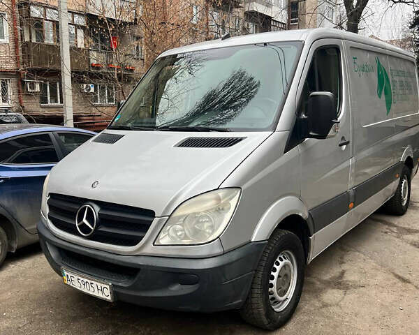 Серый Мерседес Sprinter, объемом двигателя 2.2 л и пробегом 371 тыс. км за 11500 $, фото 1 на Automoto.ua