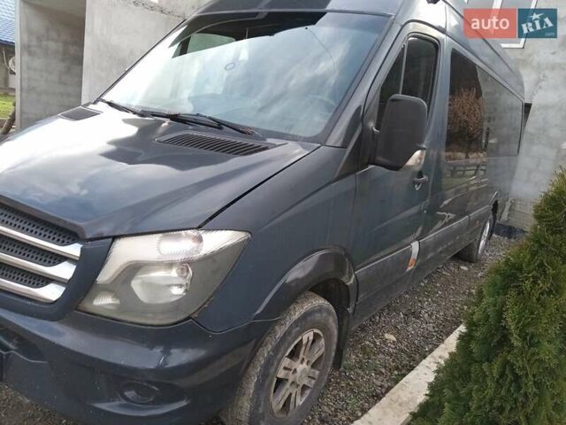 Серый Мерседес Sprinter, объемом двигателя 2.3 л и пробегом 200 тыс. км за 13000 $, фото 1 на Automoto.ua