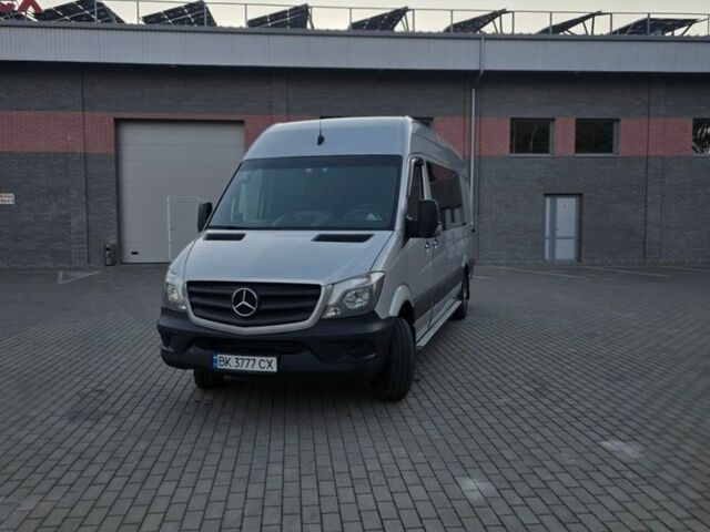 Сірий Мерседес Sprinter, об'ємом двигуна 3 л та пробігом 700 тис. км за 15500 $, фото 1 на Automoto.ua