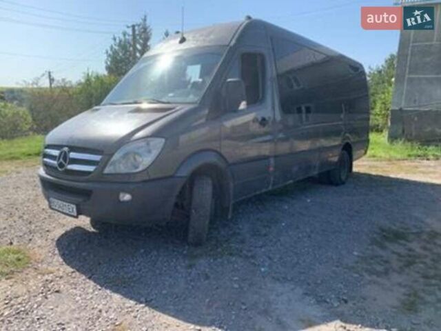 Серый Мерседес Sprinter, объемом двигателя 2.99 л и пробегом 260 тыс. км за 18000 $, фото 1 на Automoto.ua