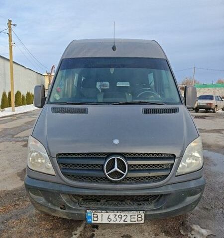 Серый Мерседес Sprinter, объемом двигателя 2.1 л и пробегом 432 тыс. км за 25100 $, фото 1 на Automoto.ua