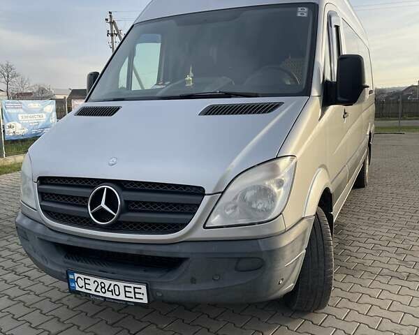 Серый Мерседес Sprinter, объемом двигателя 2.14 л и пробегом 258 тыс. км за 25575 $, фото 1 на Automoto.ua