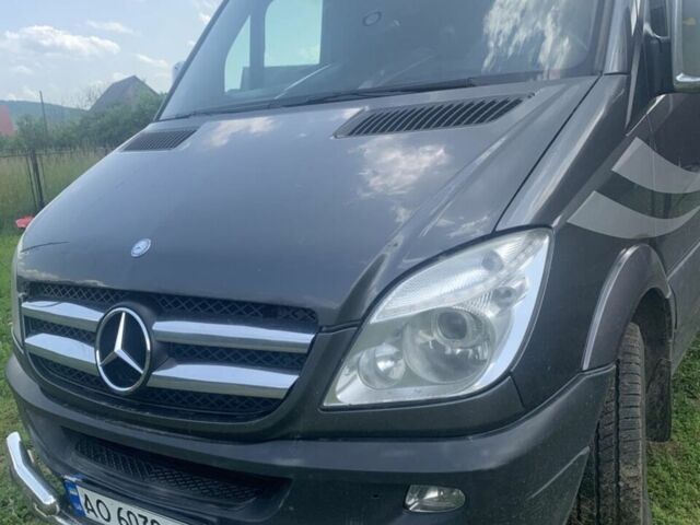 Серый Мерседес Sprinter, объемом двигателя 2.99 л и пробегом 650 тыс. км за 21500 $, фото 1 на Automoto.ua