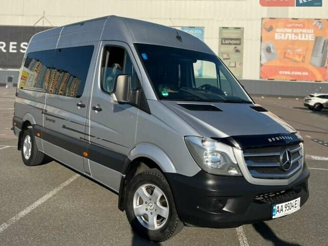 Серый Мерседес Sprinter, объемом двигателя 2.99 л и пробегом 520 тыс. км за 25000 $, фото 1 на Automoto.ua