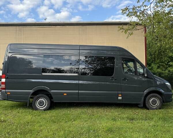 Серый Мерседес Sprinter, объемом двигателя 2.14 л и пробегом 20 тыс. км за 20100 $, фото 1 на Automoto.ua