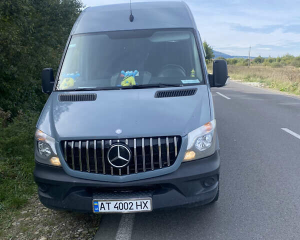 Серый Мерседес Sprinter, объемом двигателя 2.3 л и пробегом 445 тыс. км за 30000 $, фото 1 на Automoto.ua