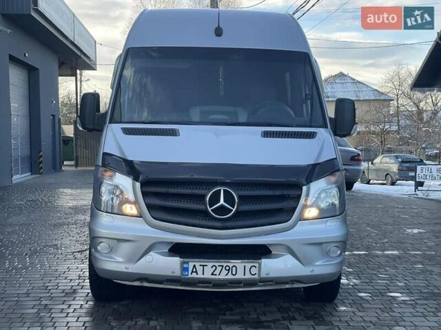 Серый Мерседес Sprinter, объемом двигателя 0 л и пробегом 400 тыс. км за 26888 $, фото 1 на Automoto.ua
