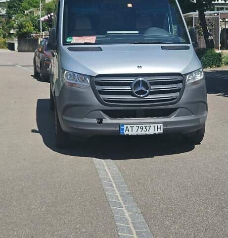 Серый Мерседес Sprinter, объемом двигателя 2.14 л и пробегом 180 тыс. км за 33000 $, фото 1 на Automoto.ua