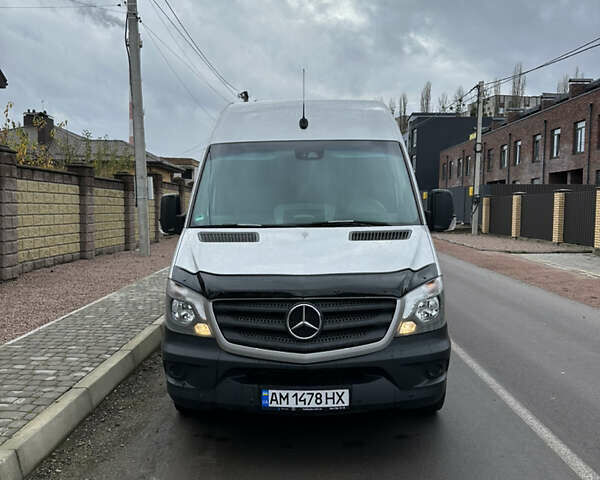 Серый Мерседес Sprinter, объемом двигателя 2.2 л и пробегом 113 тыс. км за 48000 $, фото 1 на Automoto.ua