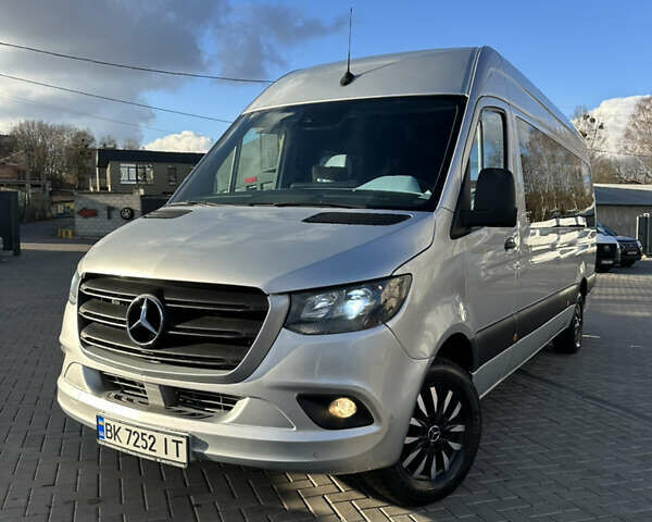 Сірий Мерседес Sprinter, об'ємом двигуна 2.14 л та пробігом 310 тис. км за 50900 $, фото 1 на Automoto.ua
