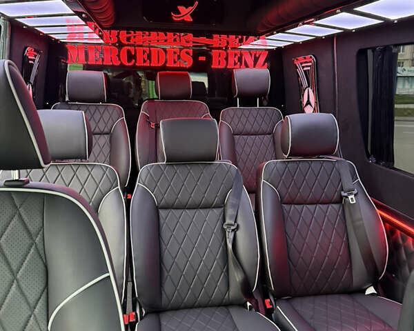 Серый Мерседес Sprinter, объемом двигателя 2.99 л и пробегом 250 тыс. км за 76880 $, фото 1 на Automoto.ua