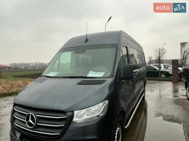 Сірий Мерседес Sprinter, об'ємом двигуна 2.14 л та пробігом 258 тис. км за 41719 $, фото 1 на Automoto.ua