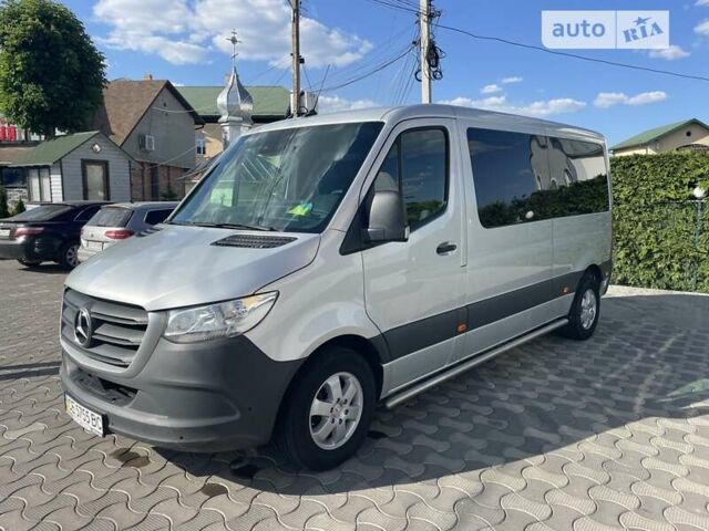 Серый Мерседес Sprinter, объемом двигателя 2.14 л и пробегом 135 тыс. км за 36526 $, фото 1 на Automoto.ua