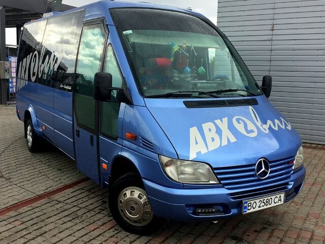 Синий Мерседес Sprinter, объемом двигателя 2.7 л и пробегом 700 тыс. км за 16300 $, фото 1 на Automoto.ua