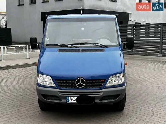 Синий Мерседес Sprinter, объемом двигателя 2.69 л и пробегом 504 тыс. км за 12400 $, фото 1 на Automoto.ua