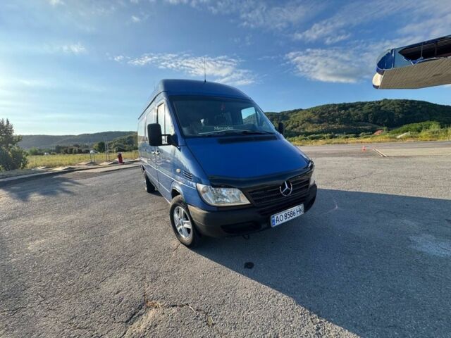 Синій Мерседес Sprinter, об'ємом двигуна 2.1 л та пробігом 600 тис. км за 7498 $, фото 1 на Automoto.ua