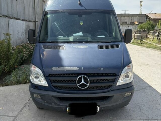 Синий Мерседес Sprinter, объемом двигателя 0 л и пробегом 450 тыс. км за 10000 $, фото 1 на Automoto.ua