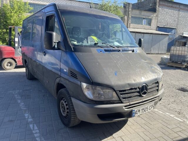 Синий Мерседес Sprinter, объемом двигателя 2.2 л и пробегом 2 тыс. км за 4000 $, фото 1 на Automoto.ua