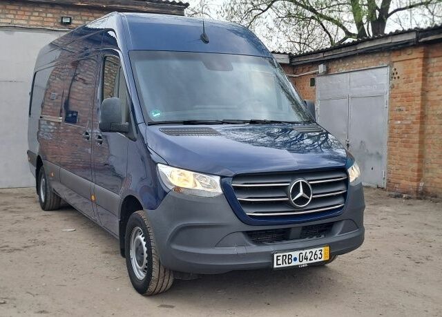 Синий Мерседес Sprinter, объемом двигателя 2.2 л и пробегом 198 тыс. км за 28800 $, фото 1 на Automoto.ua