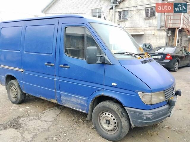 Синий Мерседес Sprinter, объемом двигателя 3 л и пробегом 125 тыс. км за 4500 $, фото 1 на Automoto.ua