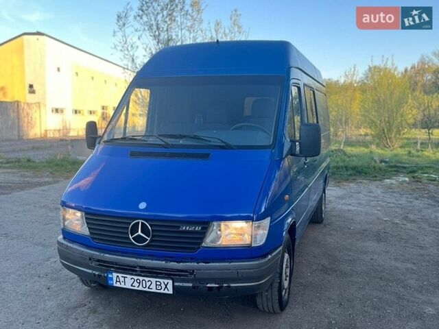 Синий Мерседес Sprinter, объемом двигателя 2.87 л и пробегом 300 тыс. км за 5950 $, фото 1 на Automoto.ua