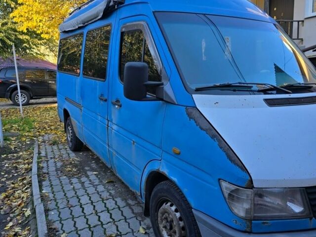 Синий Мерседес Sprinter, объемом двигателя 2.87 л и пробегом 874 тыс. км за 3950 $, фото 1 на Automoto.ua