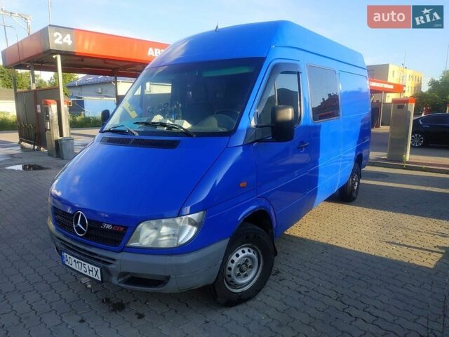 Синий Мерседес Sprinter, объемом двигателя 2.69 л и пробегом 650 тыс. км за 6300 $, фото 1 на Automoto.ua
