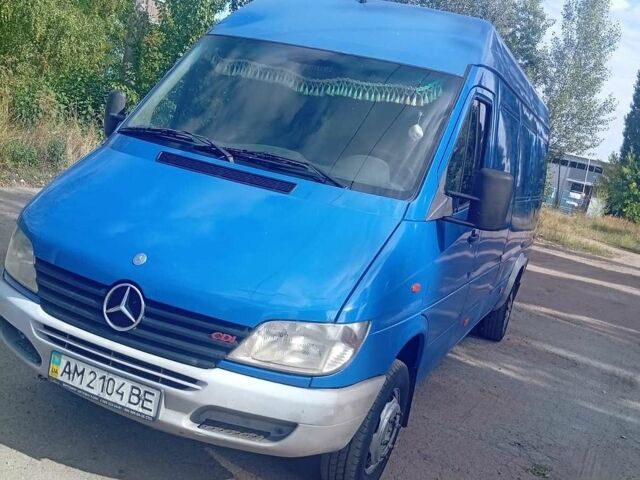 Синий Мерседес Sprinter, объемом двигателя 0 л и пробегом 4 тыс. км за 10500 $, фото 1 на Automoto.ua