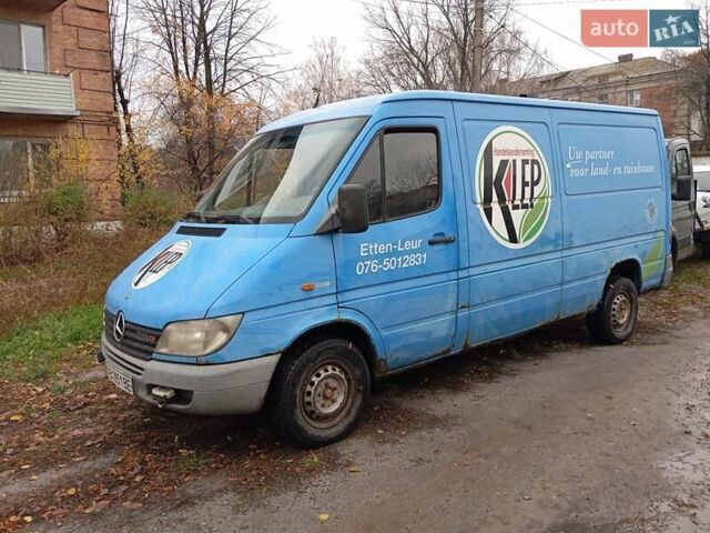 Синій Мерседес Sprinter, об'ємом двигуна 2.2 л та пробігом 331 тис. км за 3950 $, фото 1 на Automoto.ua