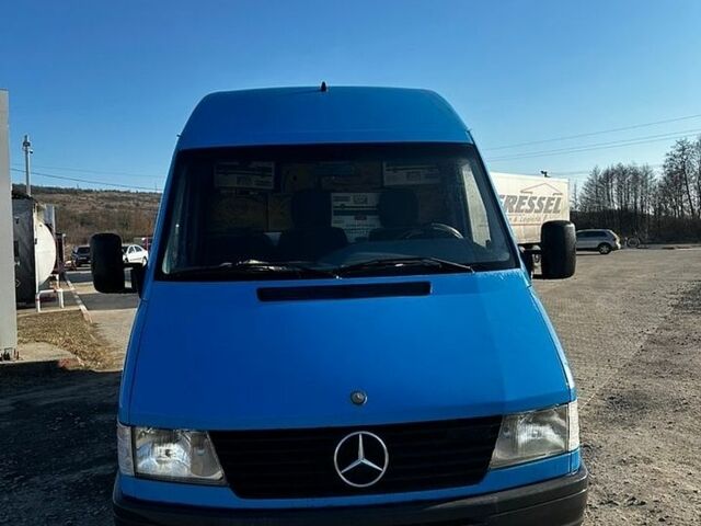 Синий Мерседес Sprinter, объемом двигателя 2.87 л и пробегом 600 тыс. км за 10500 $, фото 1 на Automoto.ua