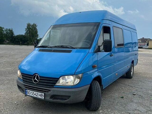 Синий Мерседес Sprinter, объемом двигателя 2.2 л и пробегом 792 тыс. км за 9200 $, фото 1 на Automoto.ua