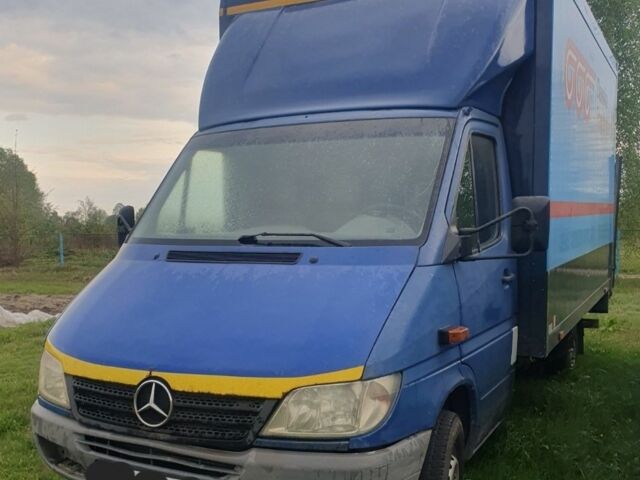 Синий Мерседес Sprinter, объемом двигателя 2 л и пробегом 348 тыс. км за 4200 $, фото 1 на Automoto.ua