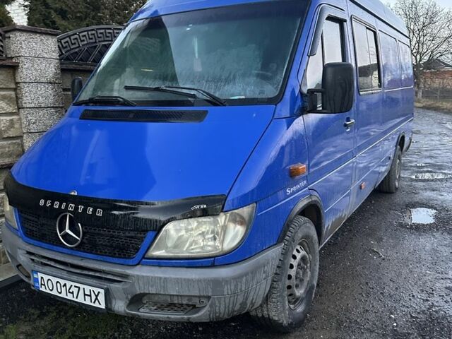 Синий Мерседес Sprinter, объемом двигателя 2.1 л и пробегом 252 тыс. км за 6800 $, фото 1 на Automoto.ua