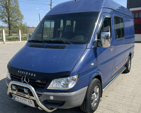 Синий Мерседес Sprinter, объемом двигателя 2.7 л и пробегом 424 тыс. км за 11800 $, фото 1 на Automoto.ua