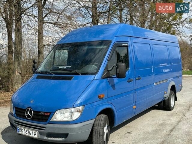 Синий Мерседес Sprinter, объемом двигателя 2.7 л и пробегом 356 тыс. км за 20000 $, фото 1 на Automoto.ua
