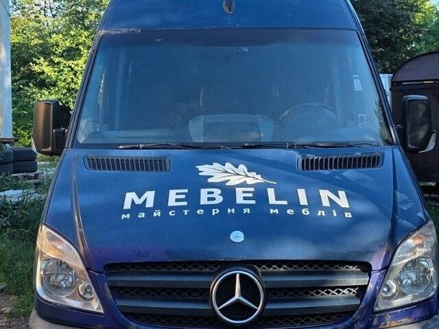 Синий Мерседес Sprinter, объемом двигателя 2.15 л и пробегом 450 тыс. км за 8300 $, фото 1 на Automoto.ua