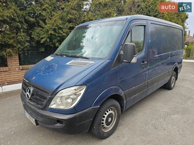 Синий Мерседес Sprinter, объемом двигателя 2.15 л и пробегом 999 тыс. км за 7200 $, фото 1 на Automoto.ua