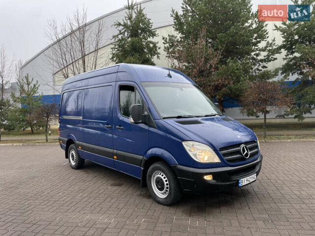 Синий Мерседес Sprinter, объемом двигателя 2.15 л и пробегом 560 тыс. км за 9999 $, фото 1 на Automoto.ua