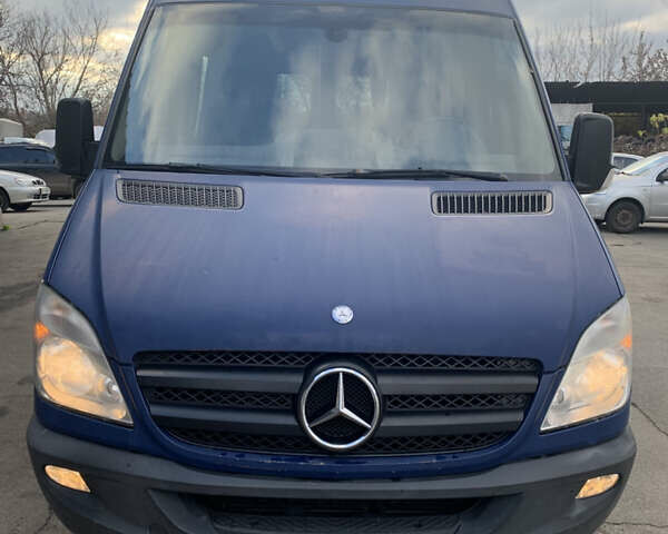 Синій Мерседес Sprinter, об'ємом двигуна 2.14 л та пробігом 205 тис. км за 9900 $, фото 1 на Automoto.ua