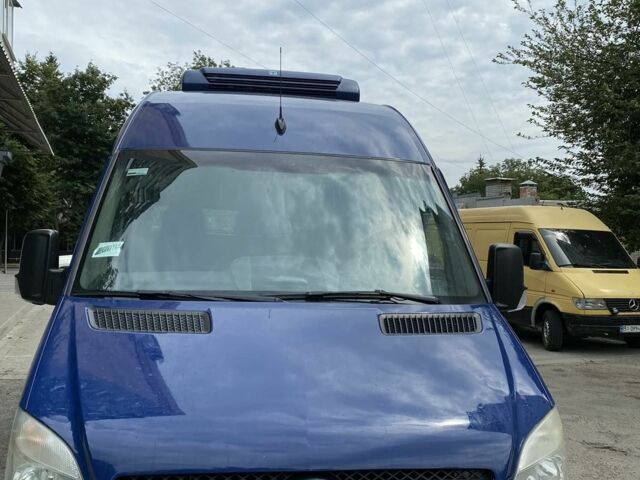 Синий Мерседес Sprinter, объемом двигателя 2 л и пробегом 268 тыс. км за 20000 $, фото 1 на Automoto.ua