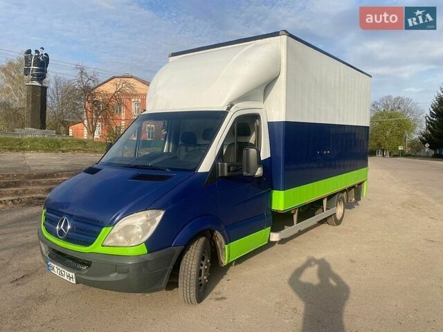 Синий Мерседес Sprinter, объемом двигателя 2.15 л и пробегом 290 тыс. км за 15200 $, фото 1 на Automoto.ua