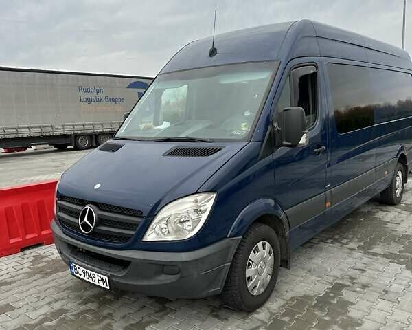 Синий Мерседес Sprinter, объемом двигателя 2.14 л и пробегом 450 тыс. км за 14700 $, фото 1 на Automoto.ua